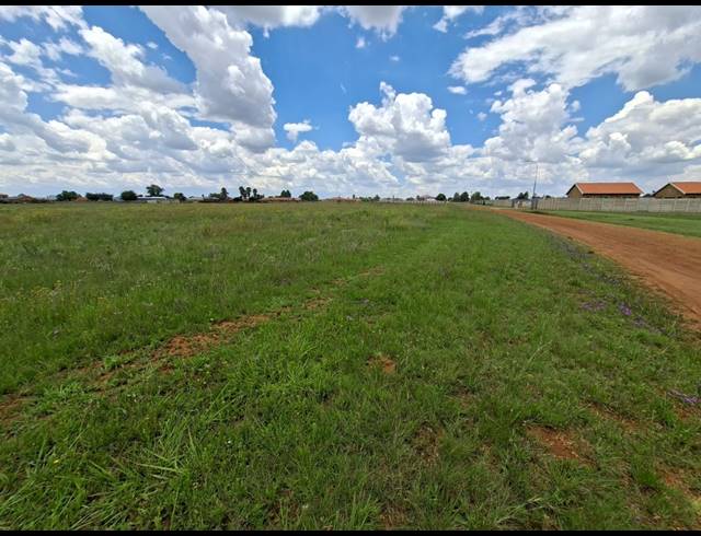 1,118M² VACANT LAND FOR SALE IN RIVERSDALE